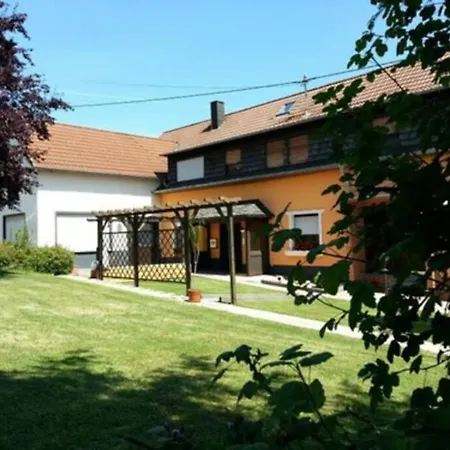 Ferienwohnung *alte-schreinerei* Klassen
