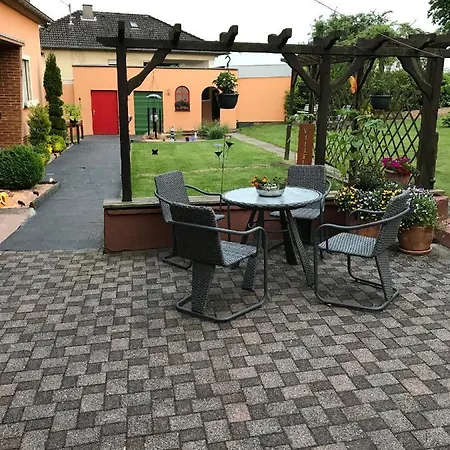 Apartment Ferienwohnung *alte-schreinerei* Klassen